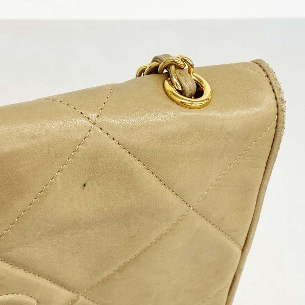 CHANEL Cream Lambskin Leather Shoulder Bag - Picture 11 of 14